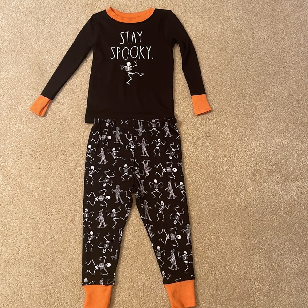 Rae Dunn Pajama Set